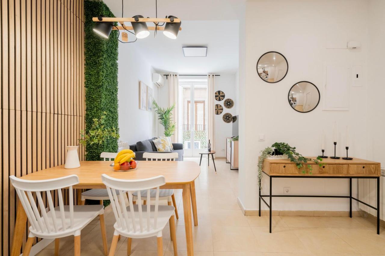 For You Rentals Elegante Y Bonito Apartamento Temporal En El Corazon De Madrid Inf1C Buitenkant foto