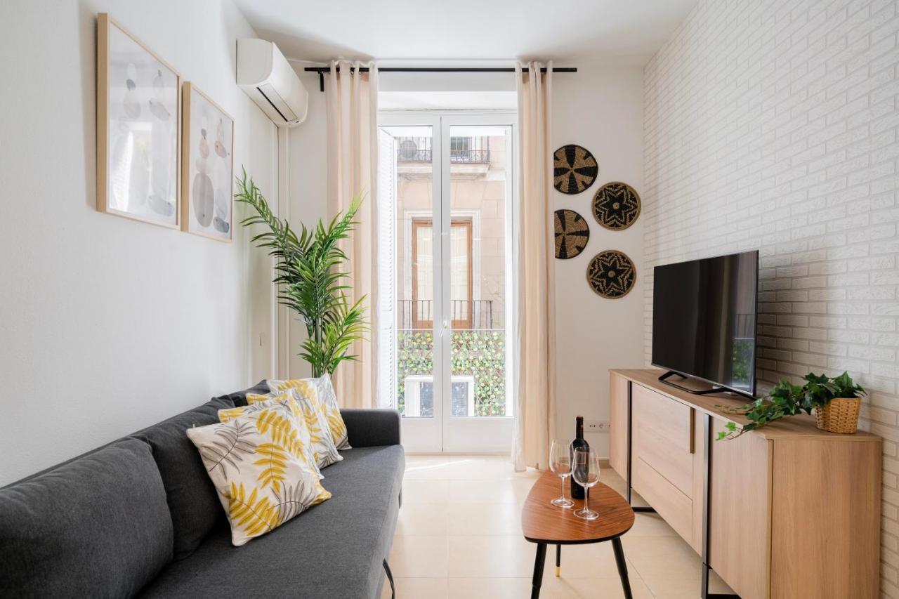 For You Rentals Elegante Y Bonito Apartamento Temporal En El Corazon De Madrid Inf1C Buitenkant foto